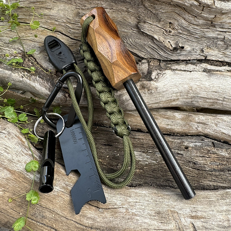 New Outdoor Flint Fire Starter - Magnesium Fire Starter recensione e prezzo
